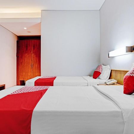 Collection O Riau Near Trans Studio Bandung Formerly Hotel Montameri エクステリア 写真