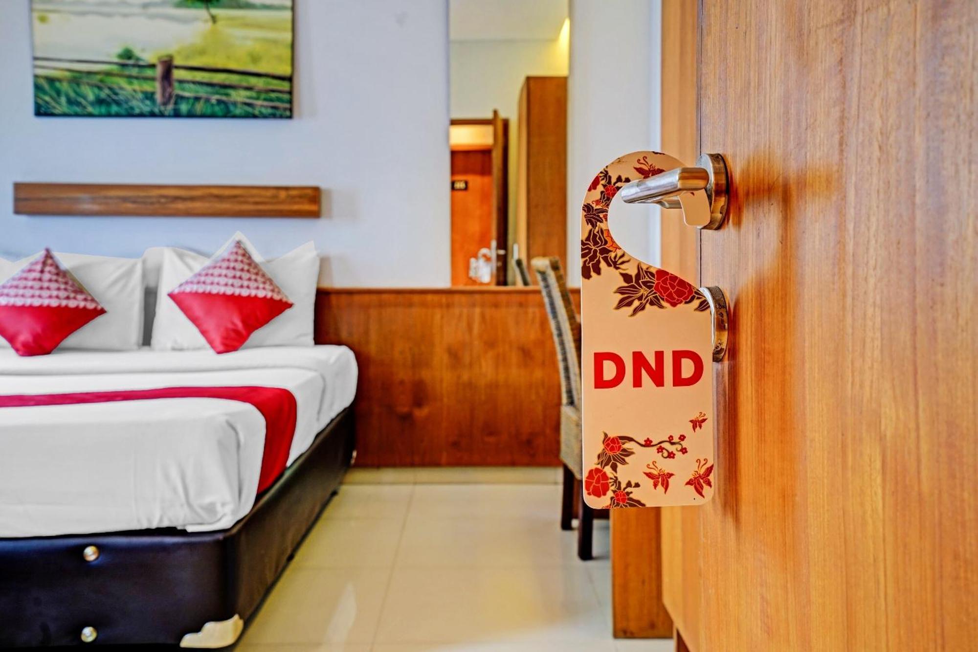 Collection O Riau Near Trans Studio Bandung Formerly Hotel Montameri エクステリア 写真