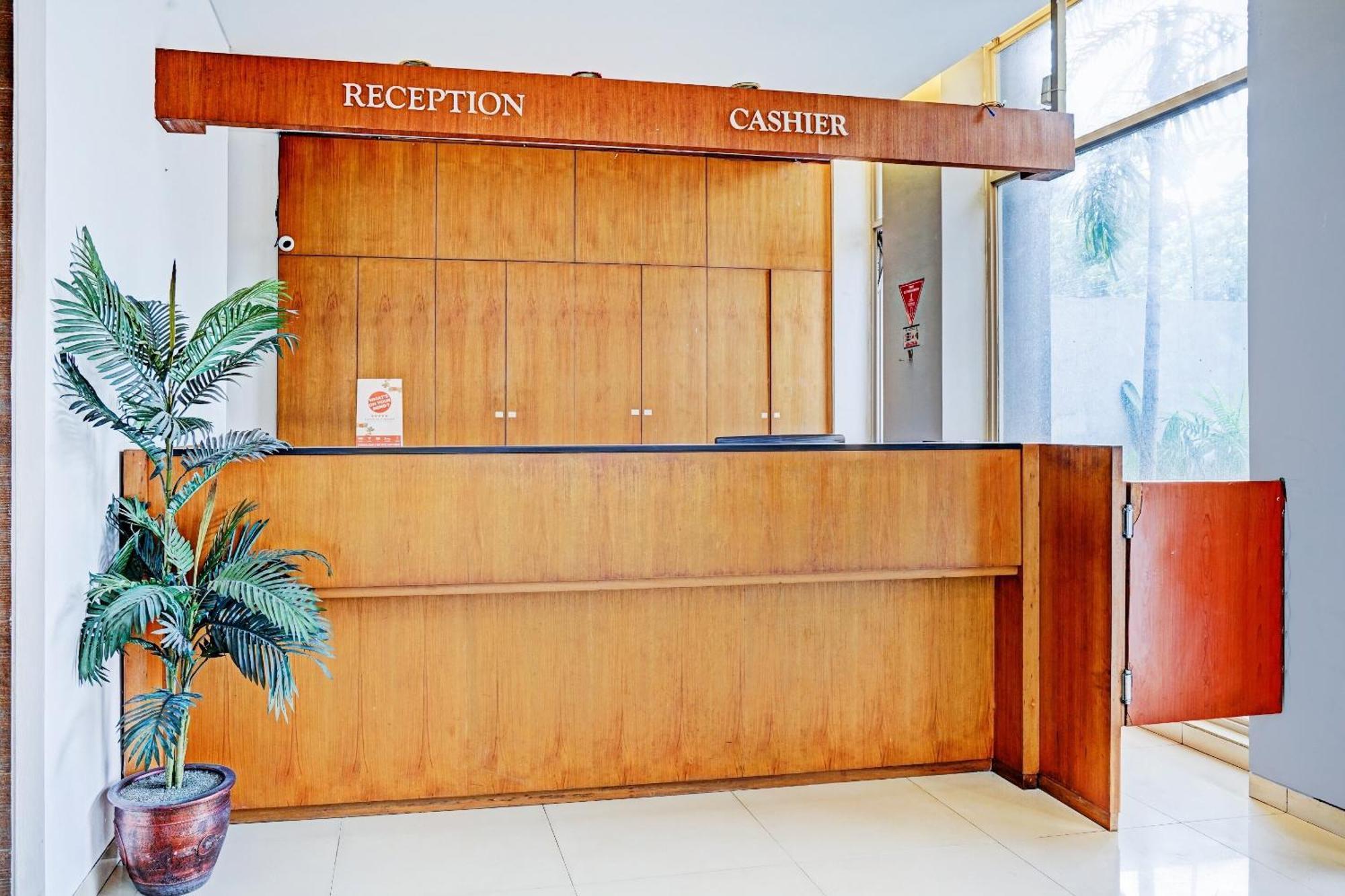 Collection O Riau Near Trans Studio Bandung Formerly Hotel Montameri エクステリア 写真